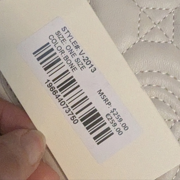 NWT Cream Designer Handbag - Picture 2 of 14